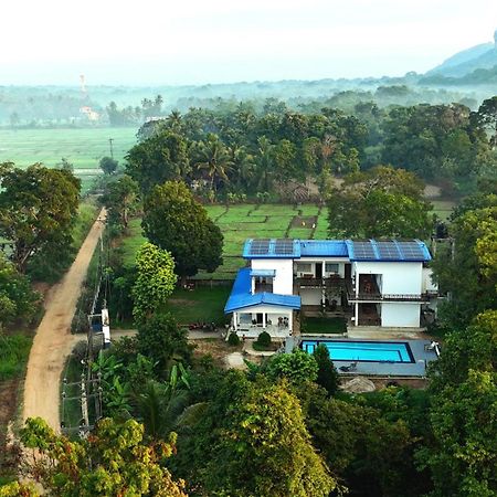 Bungalow Resort - Sigiriya Bagian luar foto